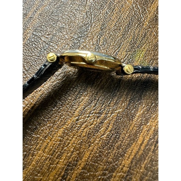 Gucci Women's Croc Embossed Leather Black and Gold Round Watch 4500L with Box - Picture 10 of 11